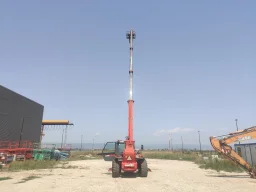Телескопичен товарач Manitou MT 1740 image 10
