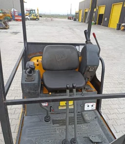 Мини багер JCB 8015 image 13