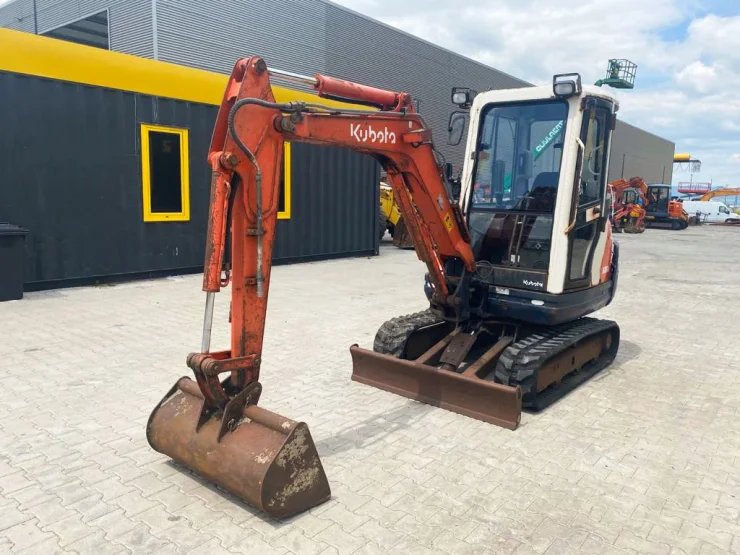 Мини багер Kubota KX61-3