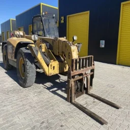 Телескопичен товарач Caterpillar TH514 image 1
