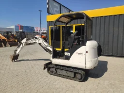 Мини багер Bobcat 320 image 1