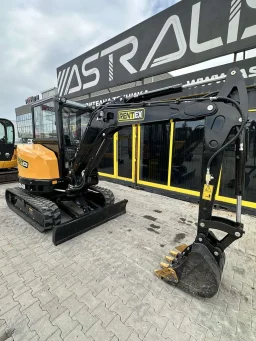 Мини багер Kubota MX40 image 1