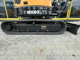 Мини багер Kubota MX40 image 3