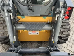 НОВ МИНИ ЧЕЛЕН ТОВАРАЧ 3.0 ТОНА С КАБИНА STAHL SKID SL30J image 5