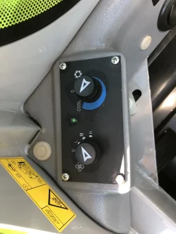 НОВ МИНИ ЧЕЛЕН ТОВАРАЧ 2.9 ТОНА ZOOMLION ZS090V image 11