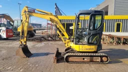 мини багер Komatsu image 8