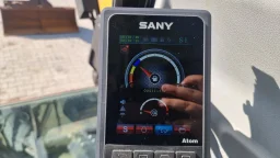 Употребяван мини багер SANY image 12