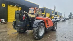 Телескопичен товарач JLG image 1