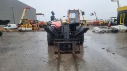 Телескопичен товарач JLG image 4
