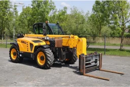 Телескопичен товарач DIECI Runner 40.13 image 3