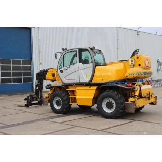 Телескопичен товарач Manitou MRT 2150