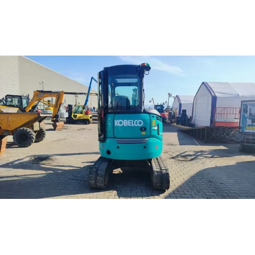 Мини багер Kobelco SK30SR-6E image 4