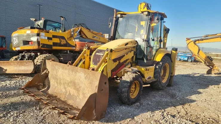 Комбиниран багер Komatsu