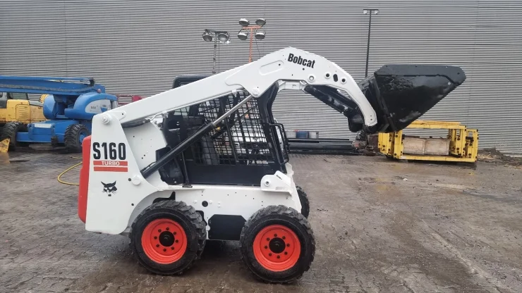 Мини колесен товарач Bobcat