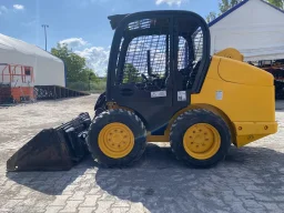 Мини колесен товарач JCB Robot 170 image 7