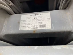 Ножична вишка Skyjack SJ6826RT image 8