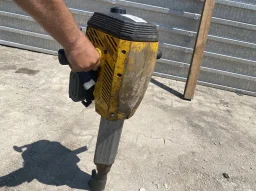 Пневматичен чук WACKER BH23 image 1