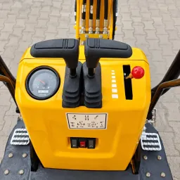 Мини багер Lonking CDM6010 image 10