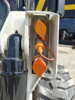 Мини челен товарач Lonking CDM312 image 16