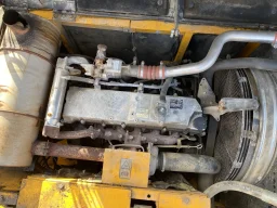 Верижен багер JCB JS330 image 17