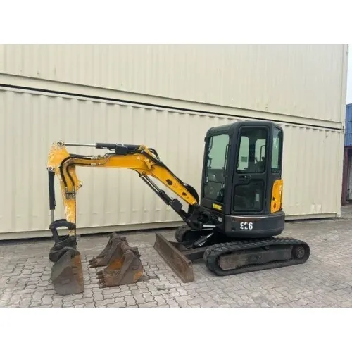 Мини багер Bobcat E26