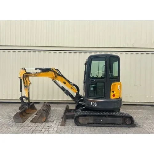 Мини багер Bobcat E26 image 3