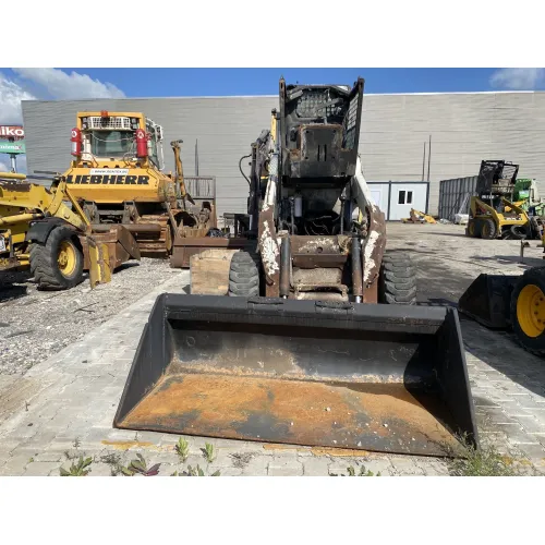 Mини колесен товарач Bobcat S300 image 2