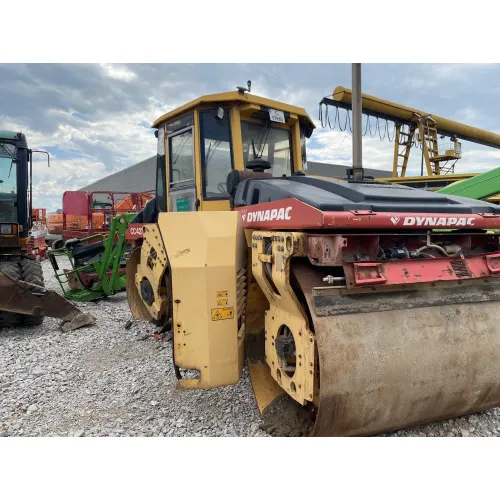 Двубандажен валяк Dynapac CC422 image 3
