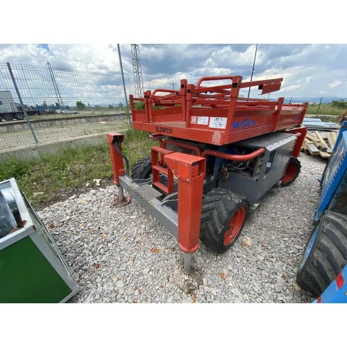 Ножична вишка Skyjack SJ6826RT image 1