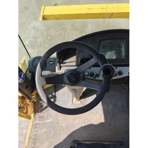 Еднобандажен валяк Bomag BW 216 DH image 17