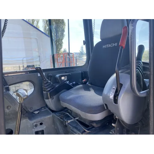 Мини багер Hitachi ZX30U-2 image 15