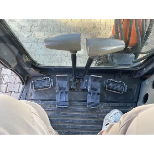 Мини багер Hitachi ZX30U-2 image 19