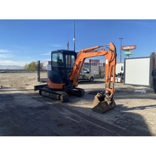 Мини багер Hitachi ZX30U-2 image 3