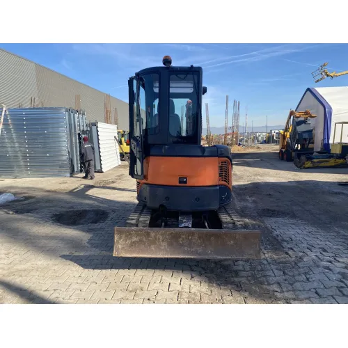 Мини багер Hitachi ZX30U-2 image 6