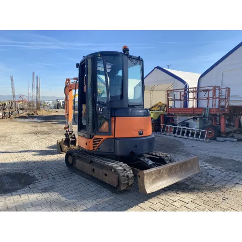 Мини багер Hitachi ZX30U-2 image 7