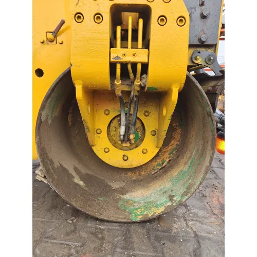 Двубандажен валяк Terex TV1200 image 9