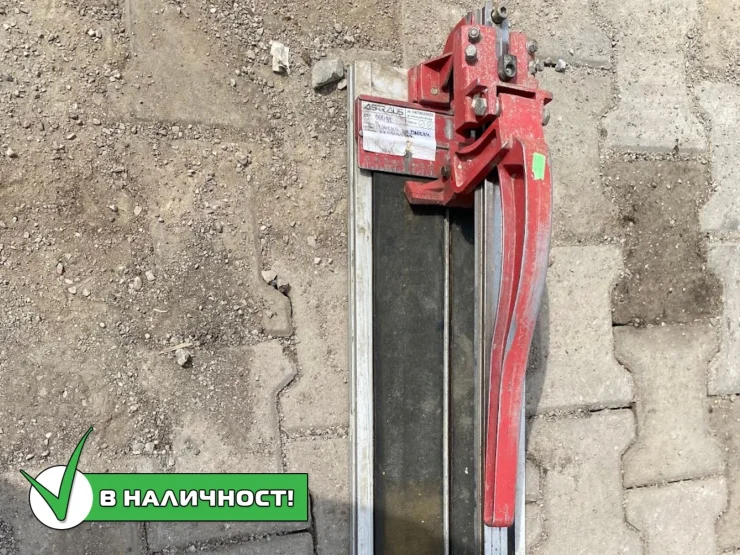 Машина за рязане на тухли и плочки