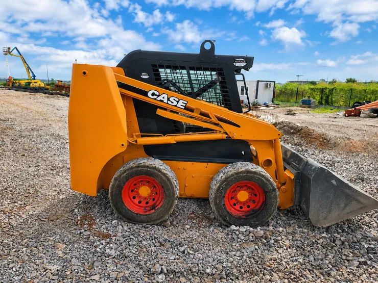 Мини челен товарач Case 430