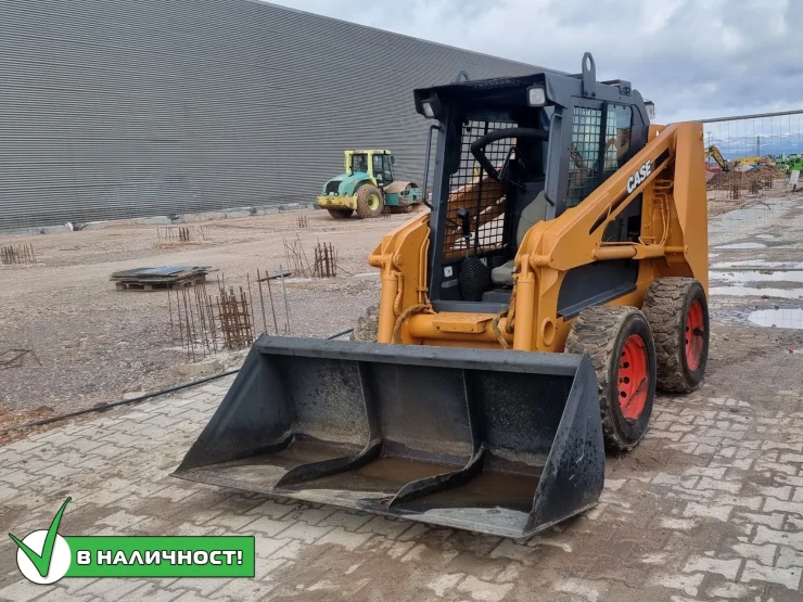 Мини колесен товарач Case 430