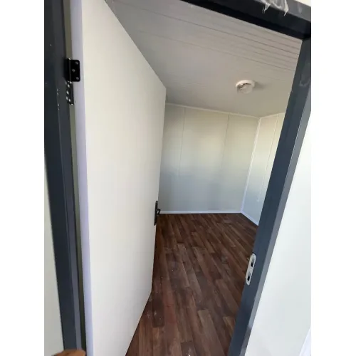 Жилищен контейнер Контейнер с баня и тоалетна 3x7 image 3