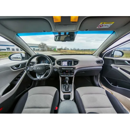 Автомобил Hyundai Ioniq Plug-In Хибрид image 18