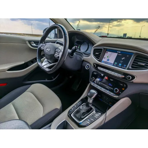 Автомобил Hyundai Ioniq Plug-In Хибрид image 26