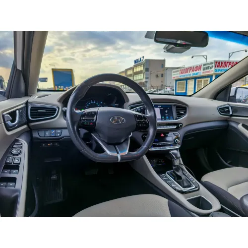 Автомобил Hyundai Ioniq Plug-In Хибрид image 28