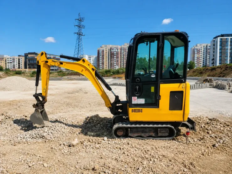 Мини багер JCB 15C-1