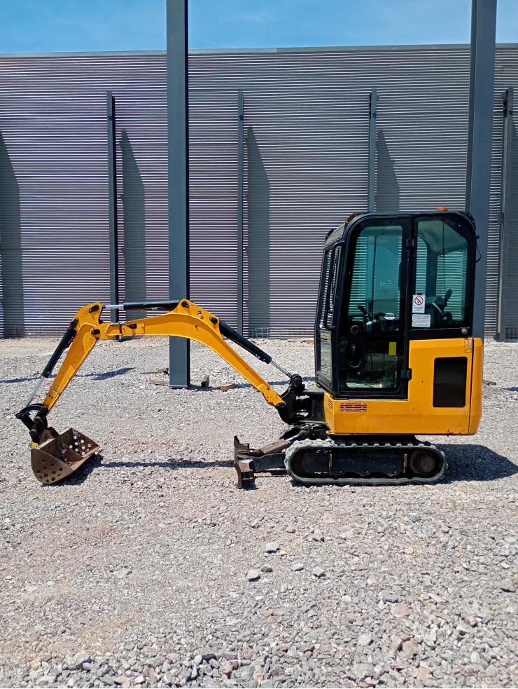 Мини багер JCB 15C-1 2018