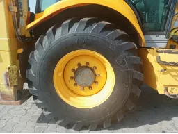 Комбиниран багер New Holland B100 image 9