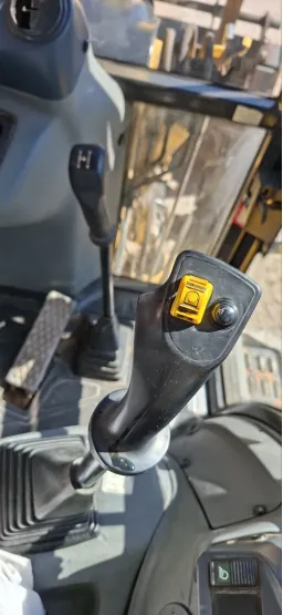 Комбиниран багер New Holland B100 image 19