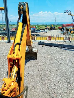 Комбиниран багер JCB 3CX image 21