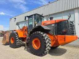 Челен товарач Hitachi ZW130 2011 image 4