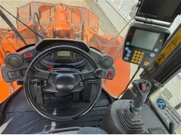 Челен товарач Hitachi ZW130 2011 image 8